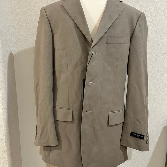 Suit for men movanni collezione 36s color tan